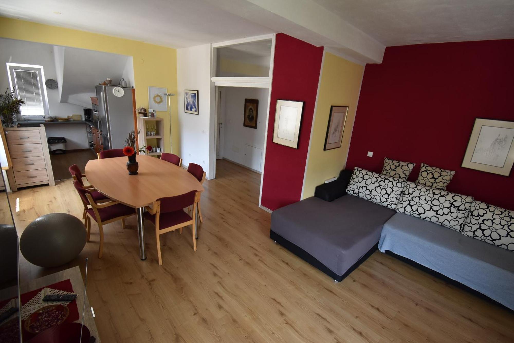 Apartment Free Alps, Massage & Wine *