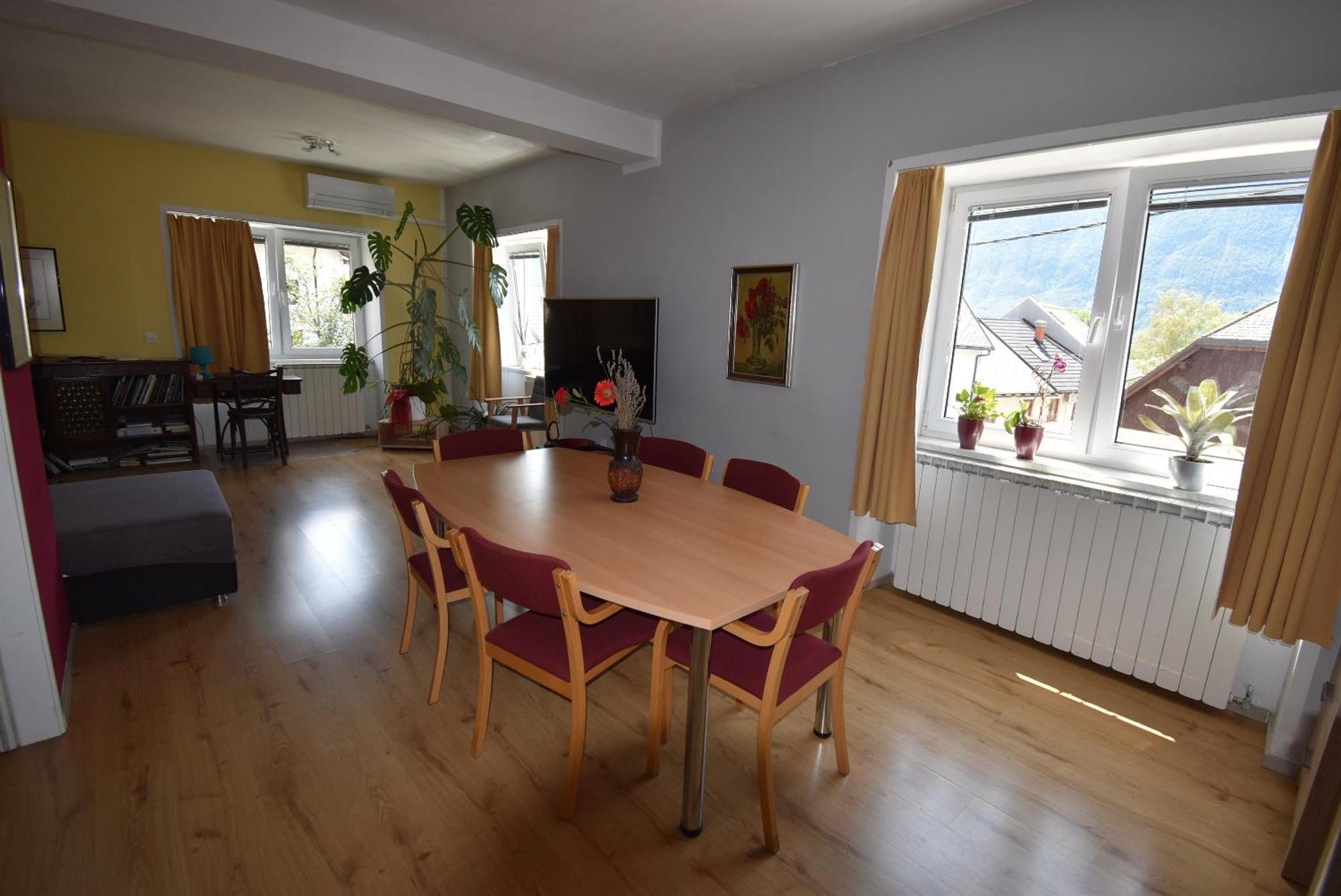 Apartment Free Alps, Massage & Wine Bovec