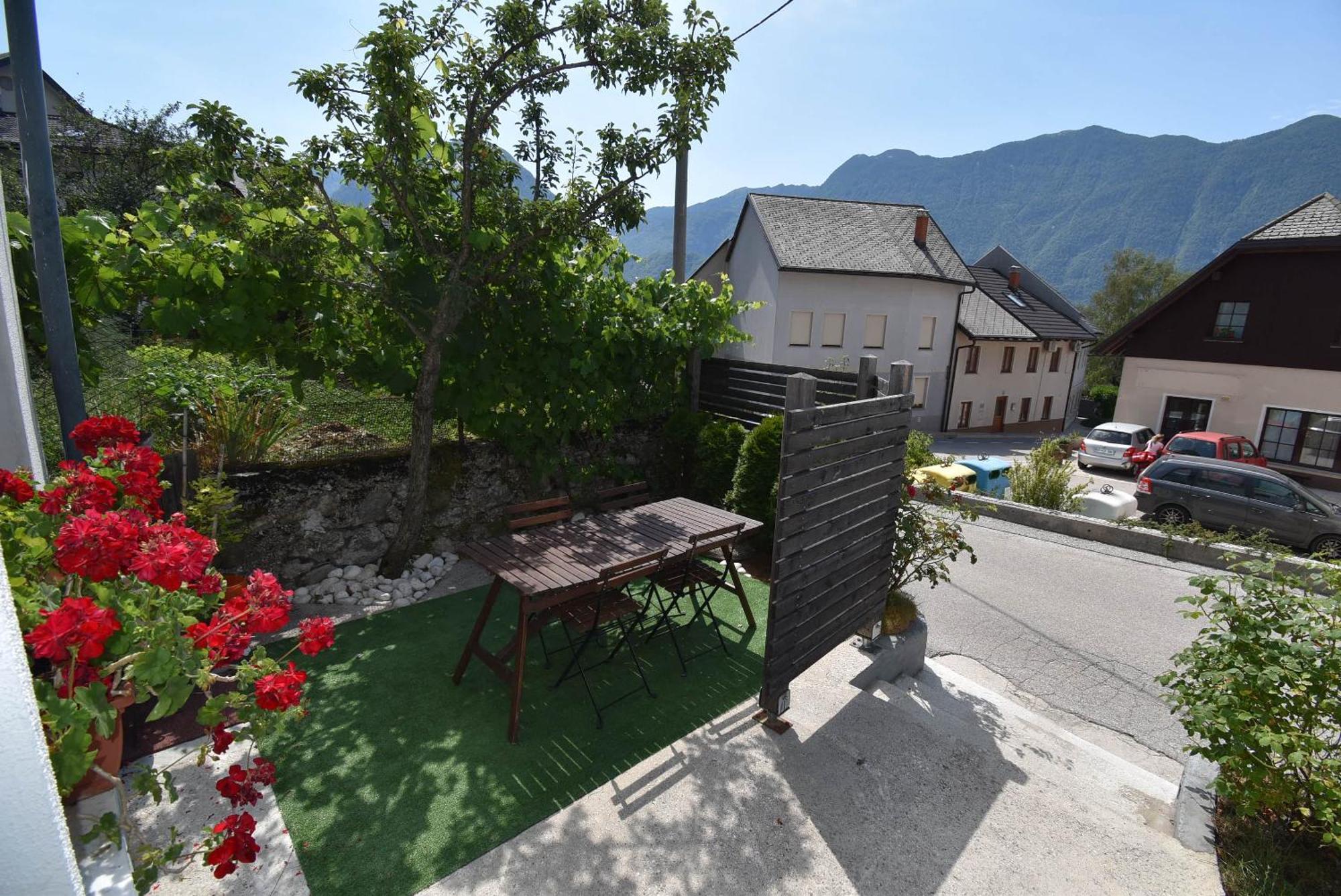 Free Alps, Massage & Wine *