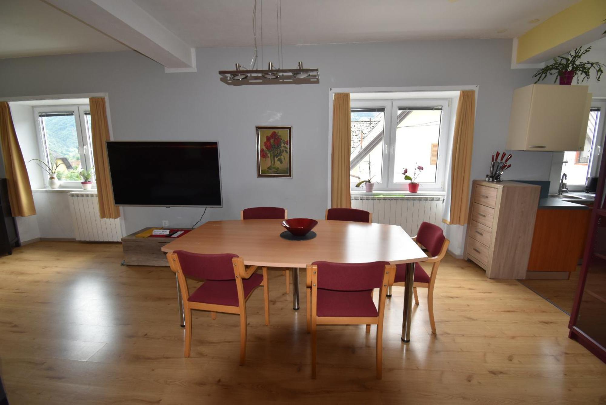 Apartment Free Alps, Massage & Wine Bovec