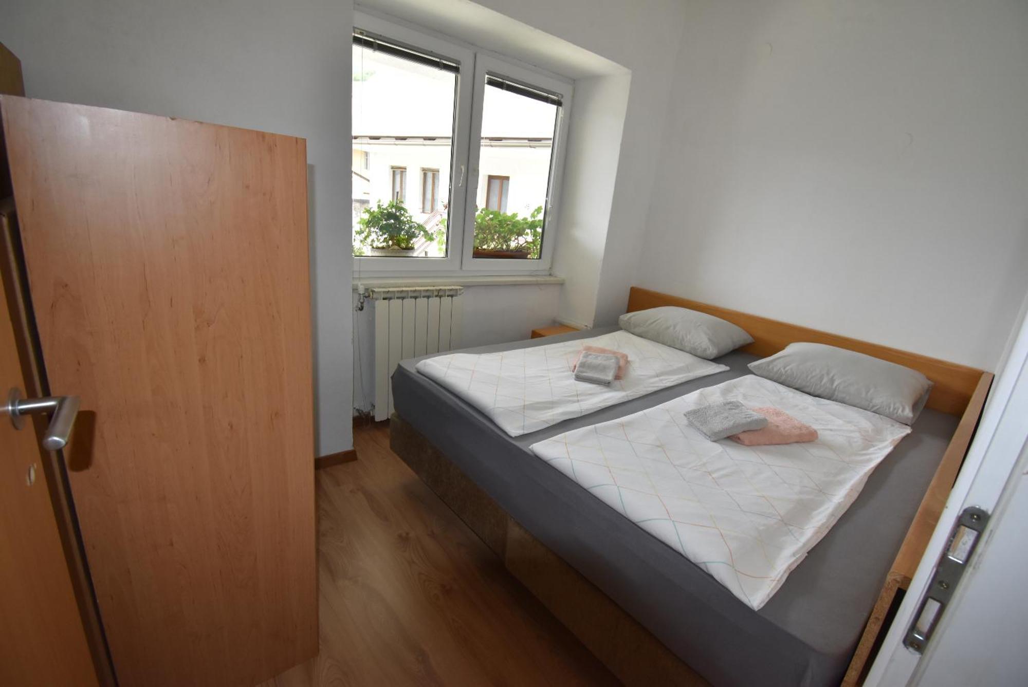 Free Alps, Massage & Wine Apartment
