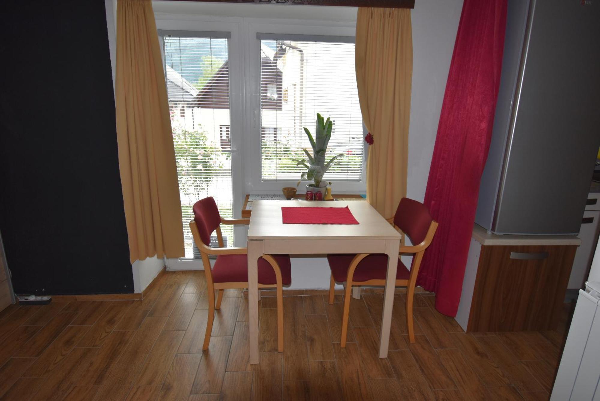 Free Alps, Massage & Wine Apartment *