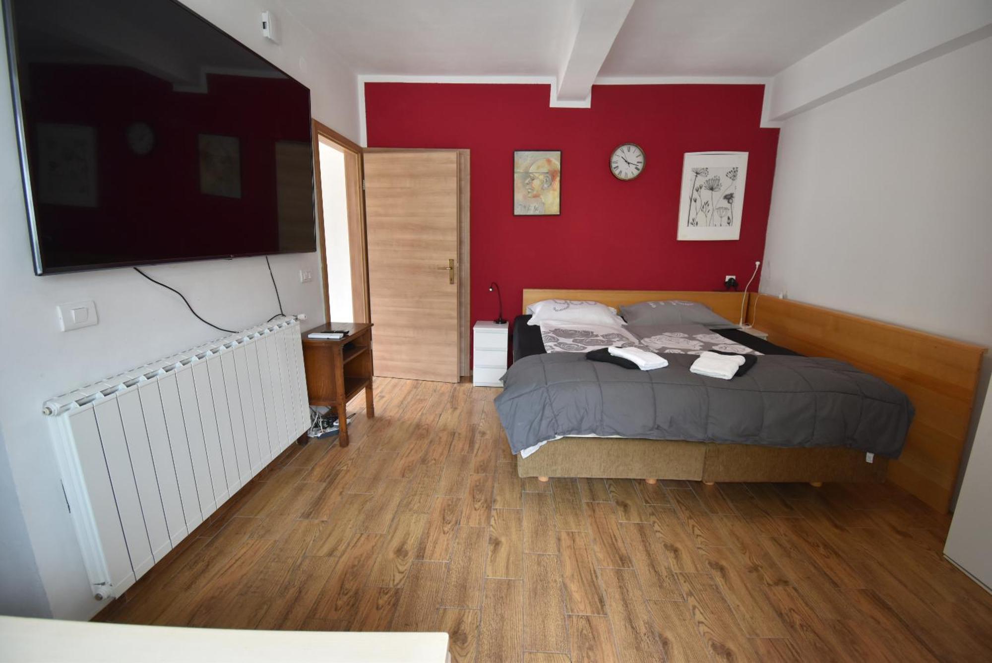 Free Alps, Massage & Wine Apartment *